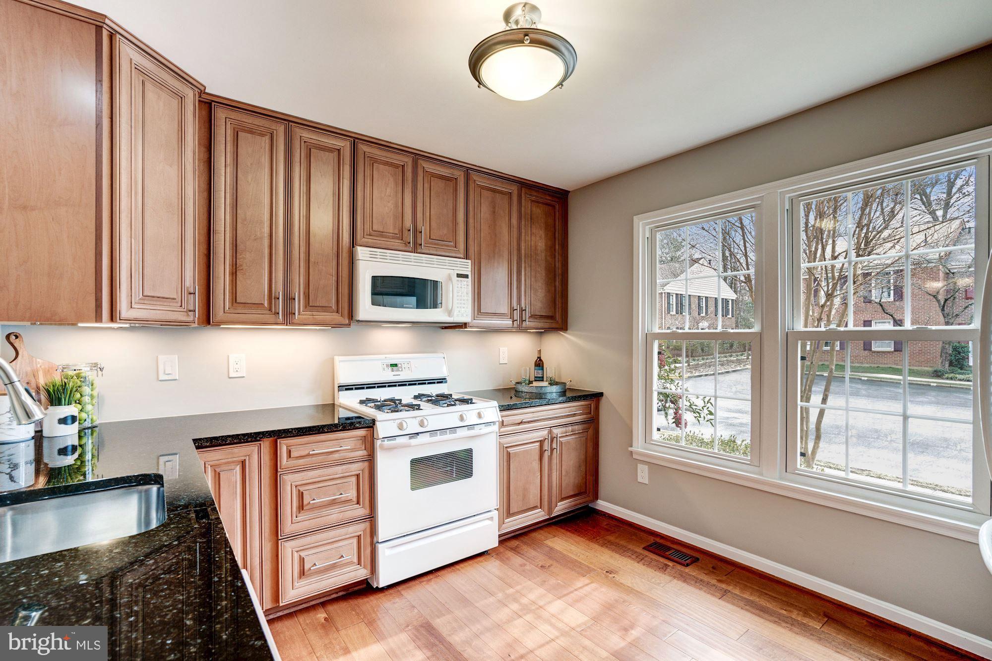 2444 Alsop Court Reston, VA 20191 - Photo 4 of 27