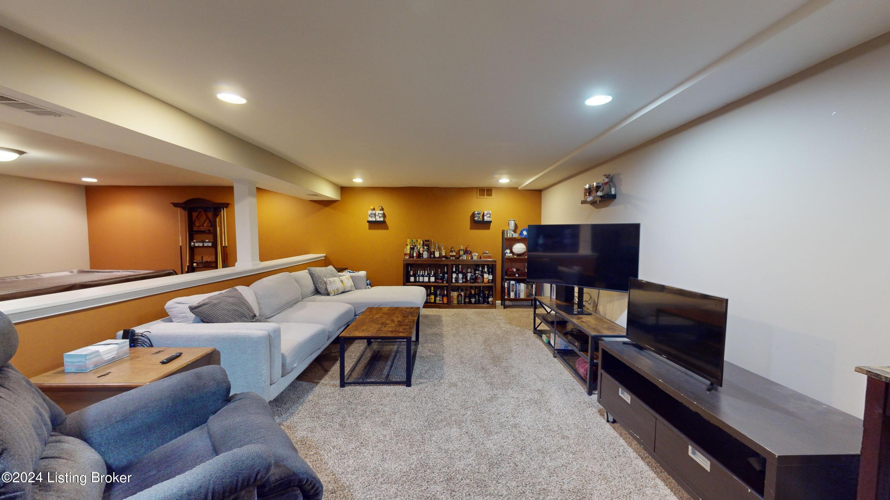 6714 Copperfield Road Louisville, KY 40207 - Photo 28 of 47 6714-Copperfield-Rd-06272024_095105