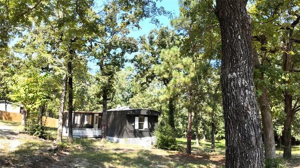 $1,300 | 251 Oakdale Drive, Huntsville, TX 77320