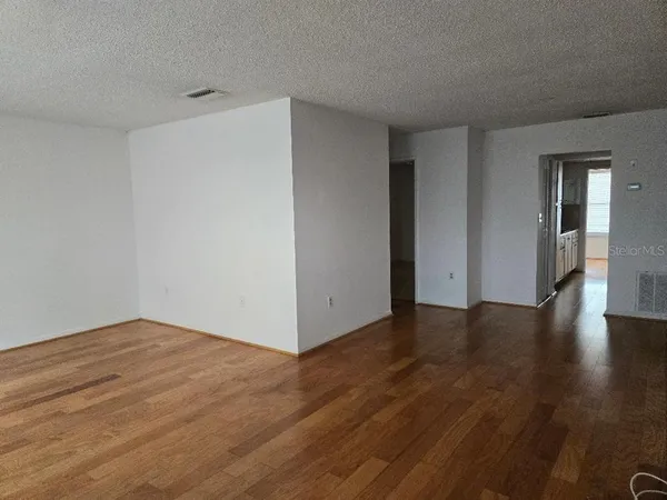 $1,800 | 3128 59th Street South, Unit 205, Gulfport, FL 33707