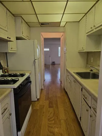 $1,800 | 3128 59th Street South, Unit 205, Gulfport, FL 33707