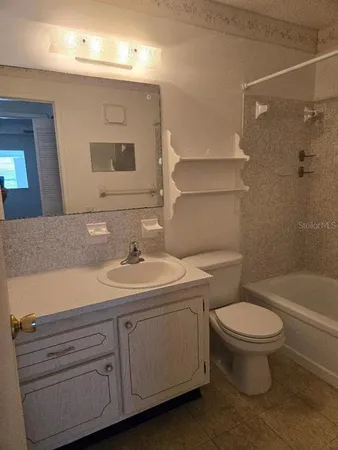 $1,800 | 3128 59th Street South, Unit 205, Gulfport, FL 33707