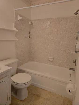 $1,800 | 3128 59th Street South, Unit 205, Gulfport, FL 33707