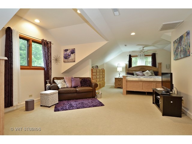 504 Illinois Road Wilmette, IL 60091 - Photo 7 of 13