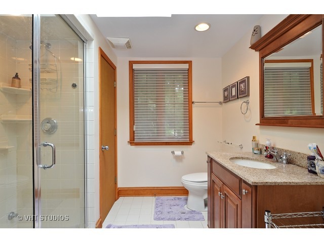 504 Illinois Road Wilmette, IL 60091 - Photo 9 of 13