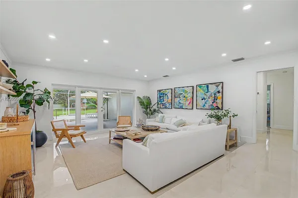 $12,000 | 7230 Southwest 104th Street, Pinecrest, FL 33156