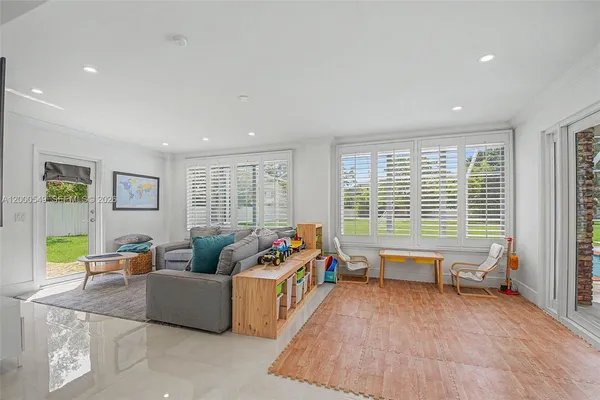 $12,000 | 7230 Southwest 104th Street, Pinecrest, FL 33156