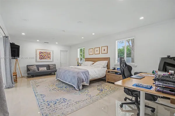 $12,000 | 7230 Southwest 104th Street, Pinecrest, FL 33156