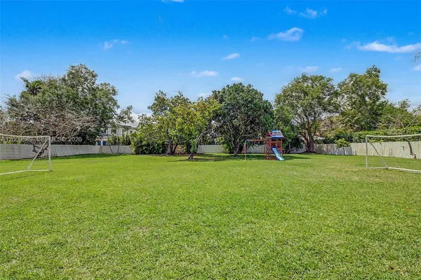 $12,000 | 7230 Southwest 104th Street, Pinecrest, FL 33156