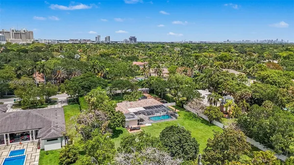 $12,000 | 7230 Southwest 104th Street, Pinecrest, FL 33156