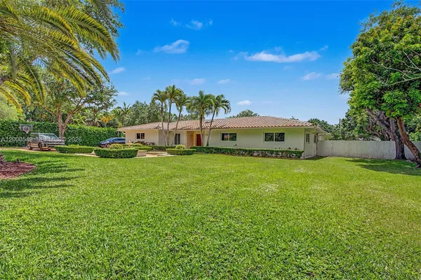 $12,000 | 7230 Southwest 104th Street, Pinecrest, FL 33156