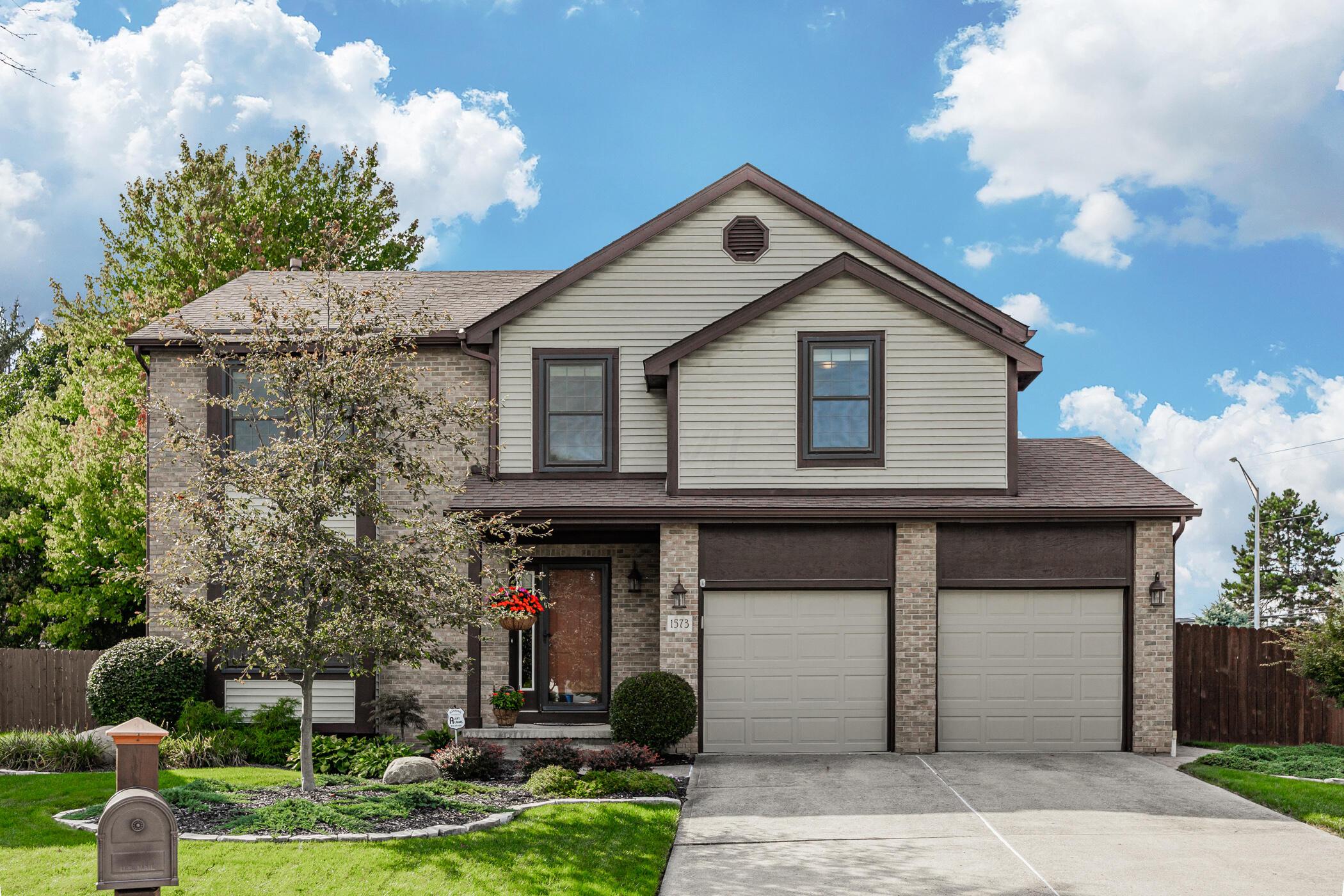 1573 Raspberry Court Columbus, OH 43204 - Photo 1 of 68 1573 Raspberry Ct 001