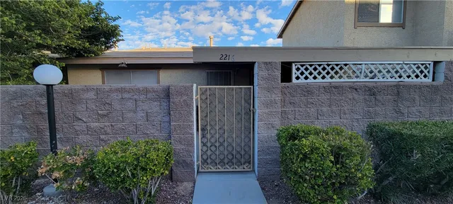$1,498 | 2216 Short Pine Drive, Las Vegas, NV 89108