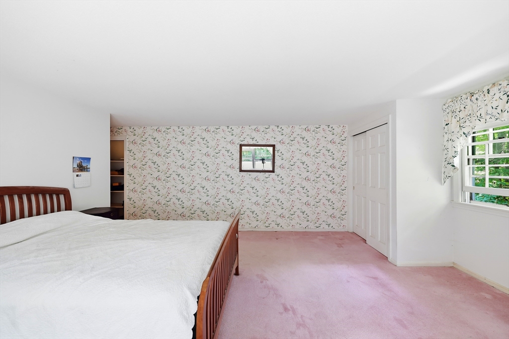 25 Echo Hill Road Amherst, MA 01002 - Photo 5 of 35 Gallery Image 5