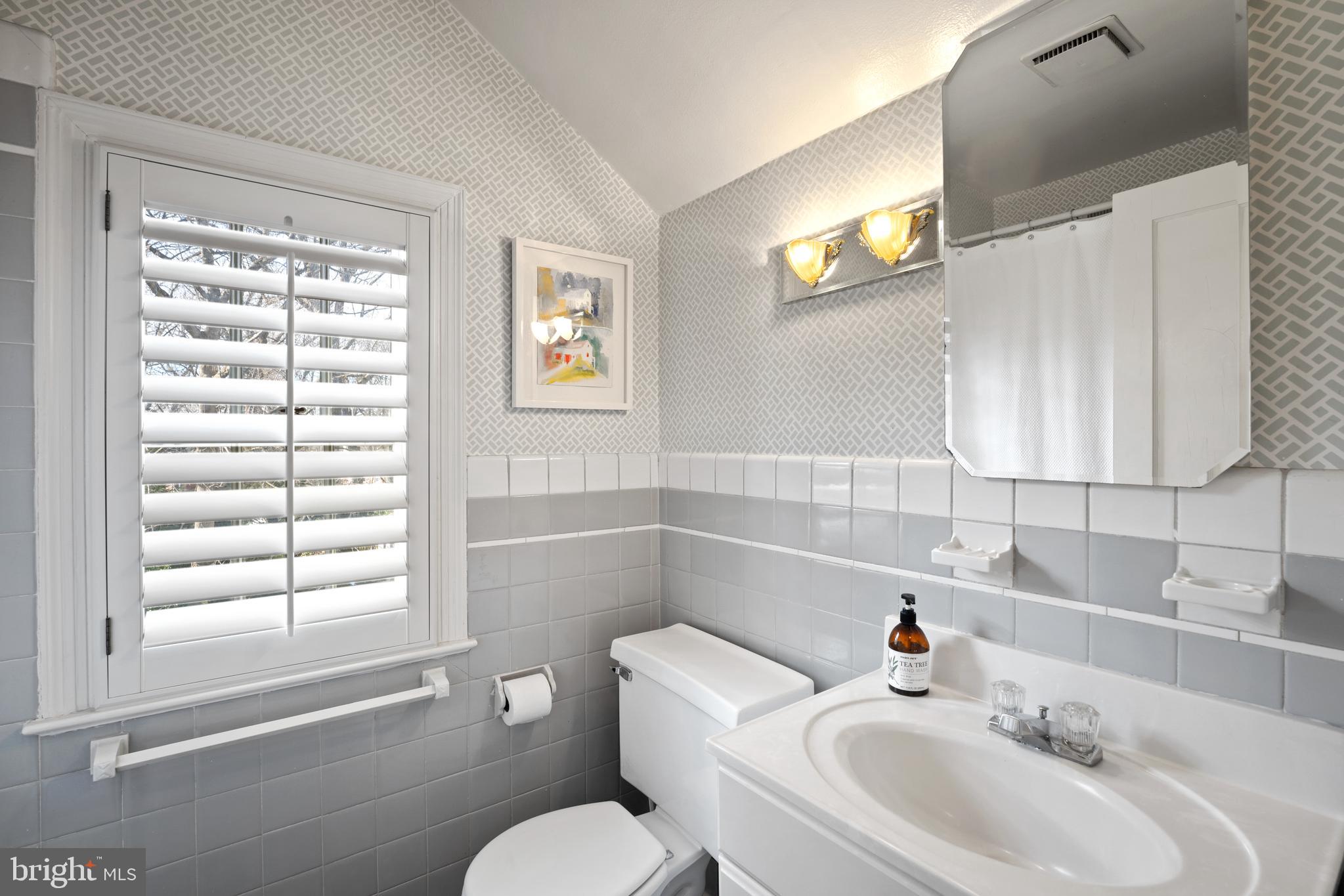 5900 Harwick Road Bethesda, MD 20816 - Photo 14 of 21 Hall Full Bathroom