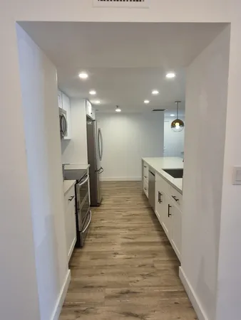 $3,250 | 600 West 9th Street, Unit 1011, Los Angeles, CA 90015