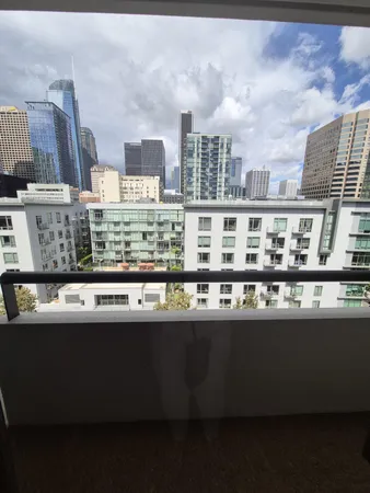 $3,250 | 600 West 9th Street, Unit 1011, Los Angeles, CA 90015