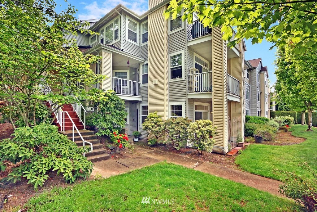 400 South 46th Place, Unit D Renton, WA 98055 - Photo 1 of 25