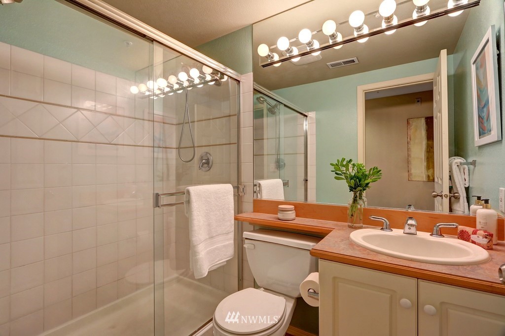 400 South 46th Place, Unit D Renton, WA 98055 - Photo 18 of 25