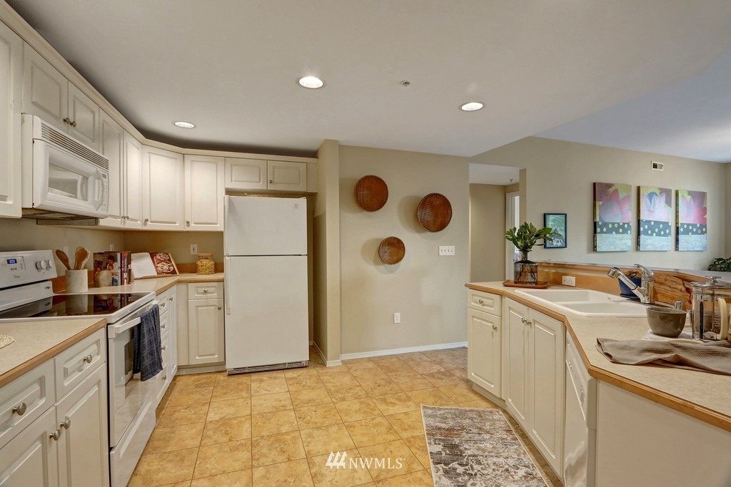 400 South 46th Place, Unit D Renton, WA 98055 - Photo 8 of 25