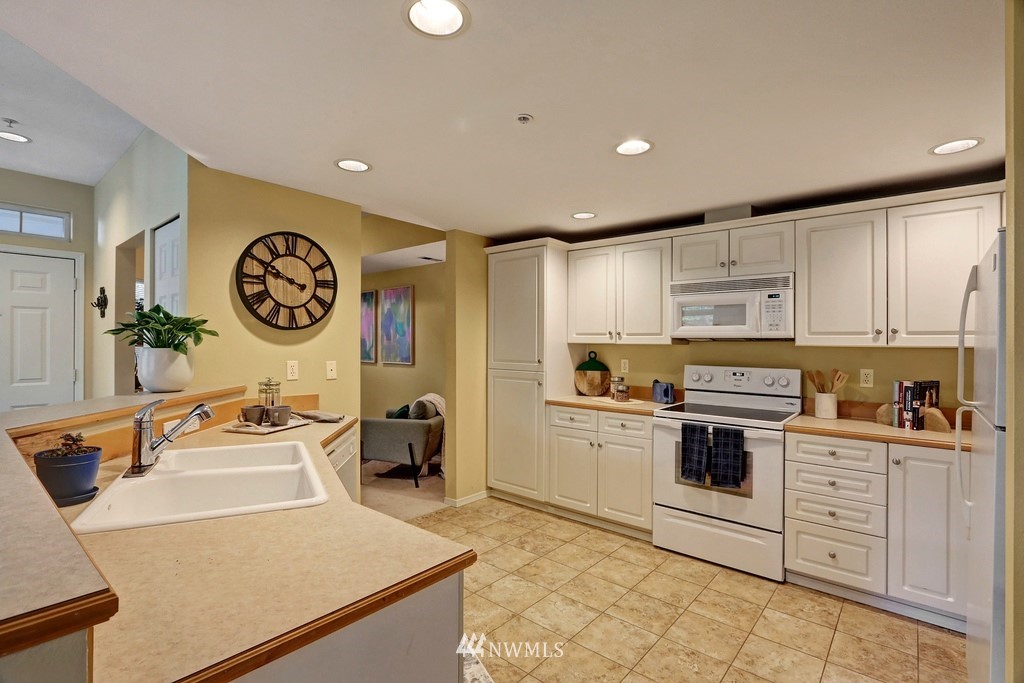 400 South 46th Place, Unit D Renton, WA 98055 - Photo 9 of 25