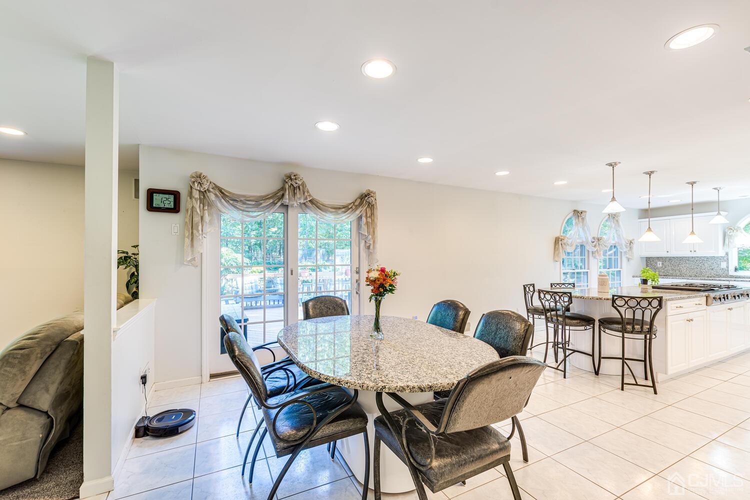 511 Declaration Lane Jackson, NJ 08527 - Photo 20 of 61 Gallery Image 20