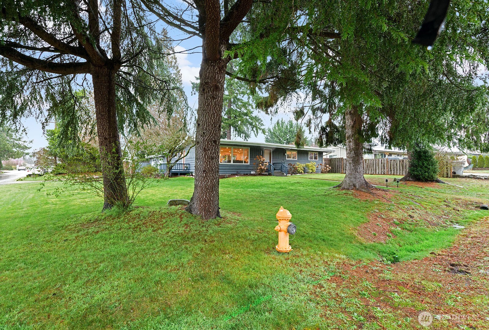4902 Northeast 7th Place Renton, WA 98059 - Photo 27 of 28