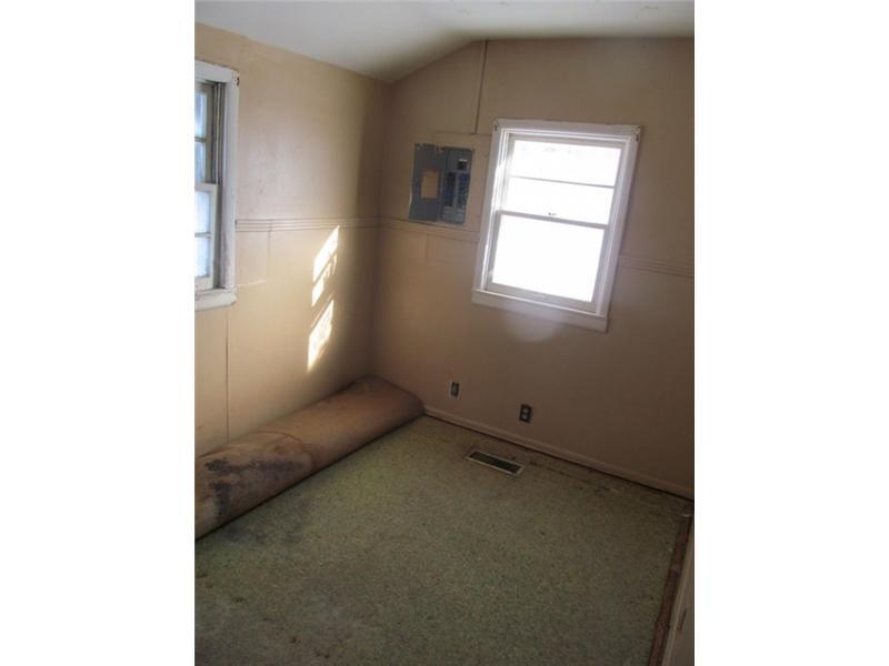3045 Holt Road Indianapolis, IN 46221 - Photo 3 of 6 Gallery Image 3
