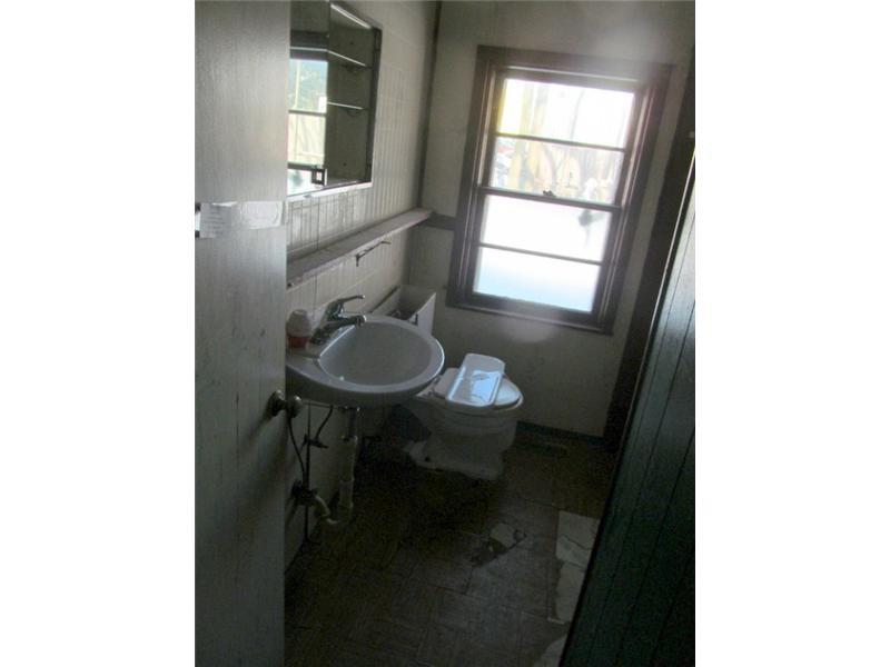 3045 Holt Road Indianapolis, IN 46221 - Photo 5 of 6 Gallery Image 5