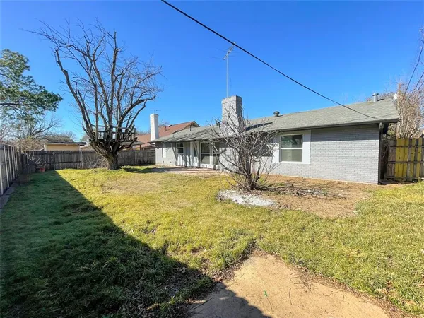$3,100 | 1422 Addington Street, Irving, TX 75062