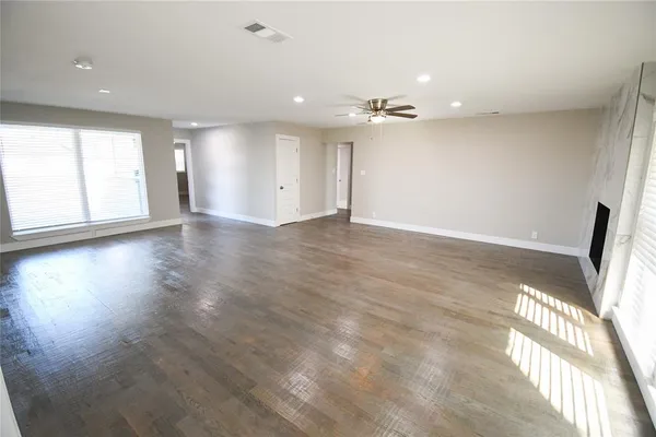 $3,100 | 1422 Addington Street, Irving, TX 75062