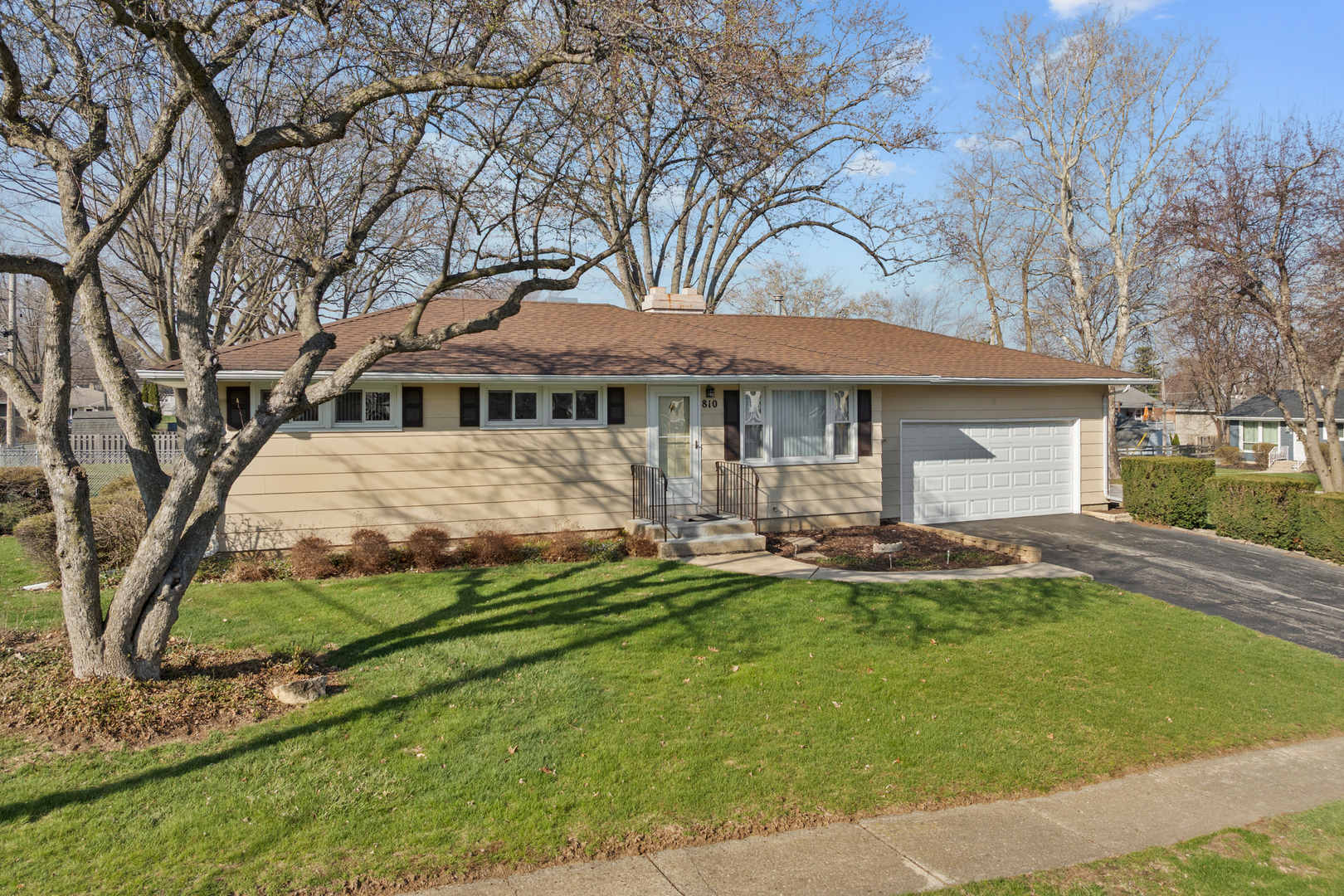 810 Revere Road South Elgin, IL 60177 - Photo 1 of 28 Gallery Image 1