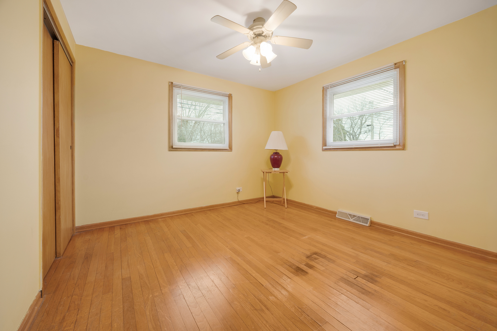 810 Revere Road South Elgin, IL 60177 - Photo 12 of 28 Gallery Image 12