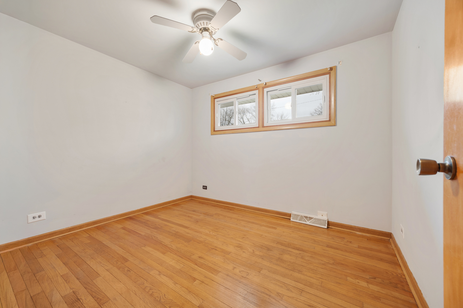 810 Revere Road South Elgin, IL 60177 - Photo 13 of 28 Gallery Image 13
