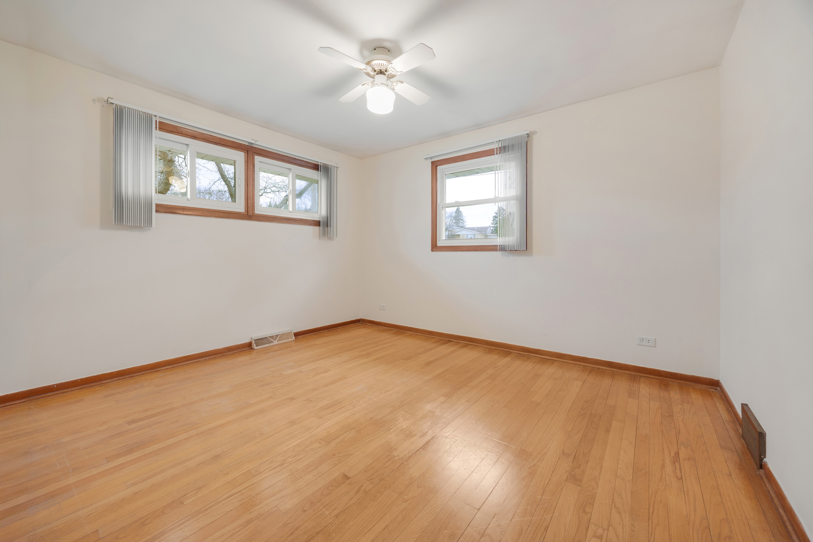 810 Revere Road South Elgin, IL 60177 - Photo 10 of 28 Gallery Image 10
