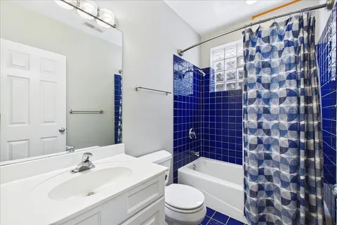 $689,000 | 4315 North Richmond Street, Unit 1N, Chicago, IL 60618