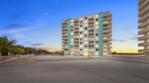 $158,900 | 925 North Halifax Avenue, Unit 410, Daytona Beach, FL 32118