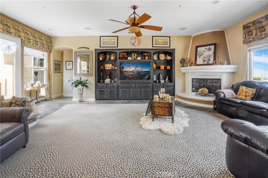 889 Highridge Street Riverside, CA 92506 - Photo 13 of 30 reimagined