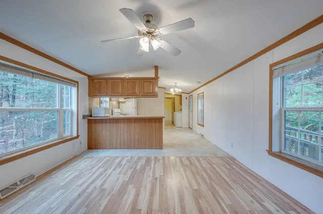 $128,499 | 86 Nh Rte 4a, Unit 6 UPPER, Enfield, NH 03748