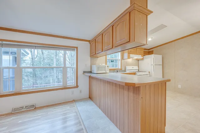 $128,499 | 86 Nh Rte 4a, Unit 6 UPPER, Enfield, NH 03748