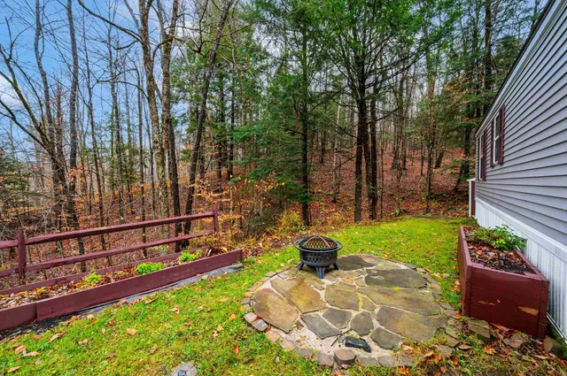 $128,499 | 86 Nh Rte 4a, Unit 6 UPPER, Enfield, NH 03748