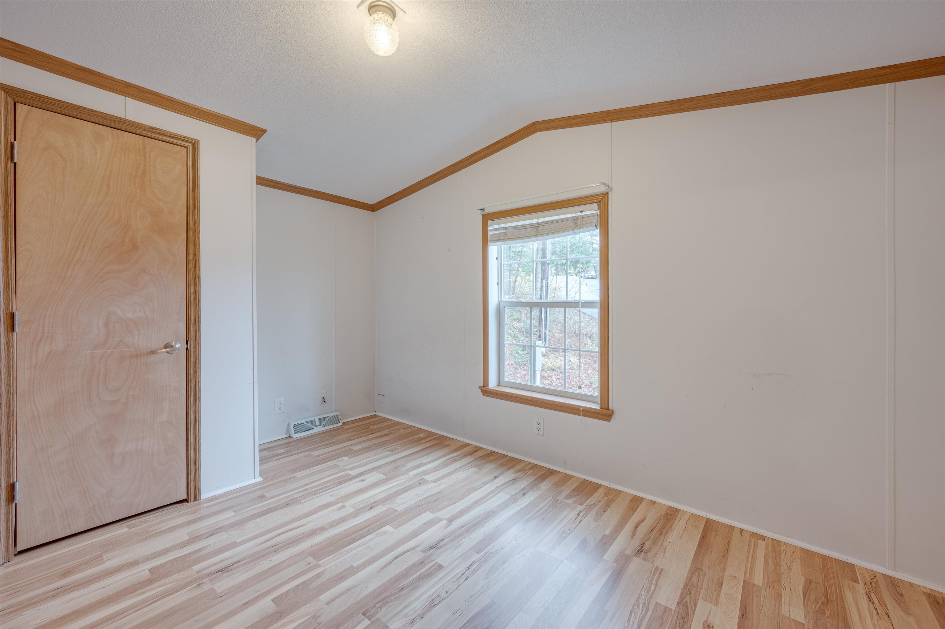 86 Nh Rte 4a, Unit 6 UPPER Enfield, NH 03748 - Photo 33 of 42