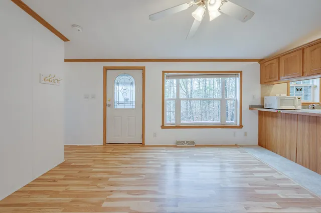 $128,499 | 86 Nh Rte 4a, Unit 6 UPPER, Enfield, NH 03748