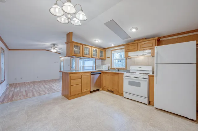 $128,499 | 86 Nh Rte 4a, Unit 6 UPPER, Enfield, NH 03748