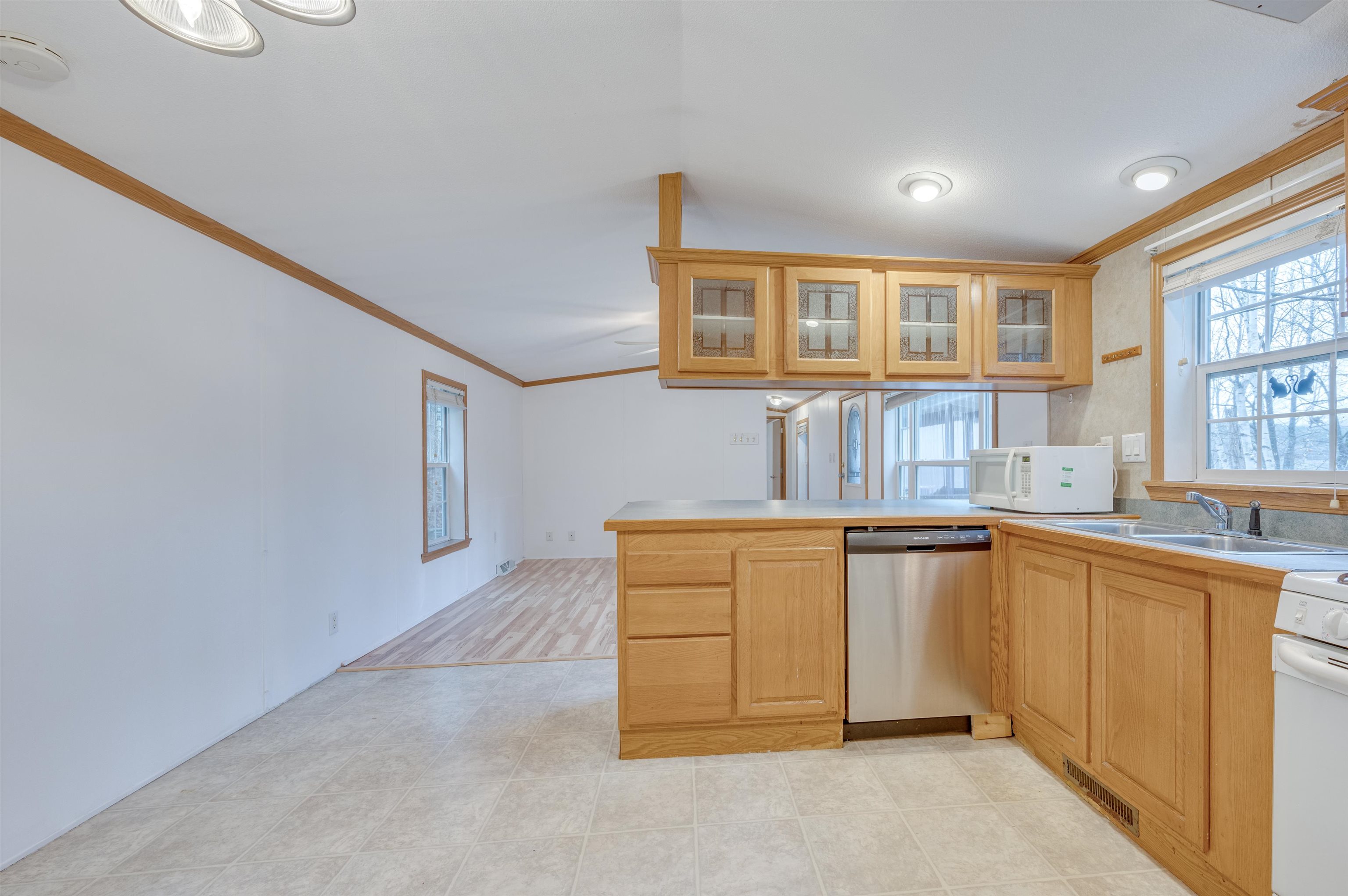 86 Nh Rte 4a, Unit 6 UPPER Enfield, NH 03748 - Photo 8 of 42