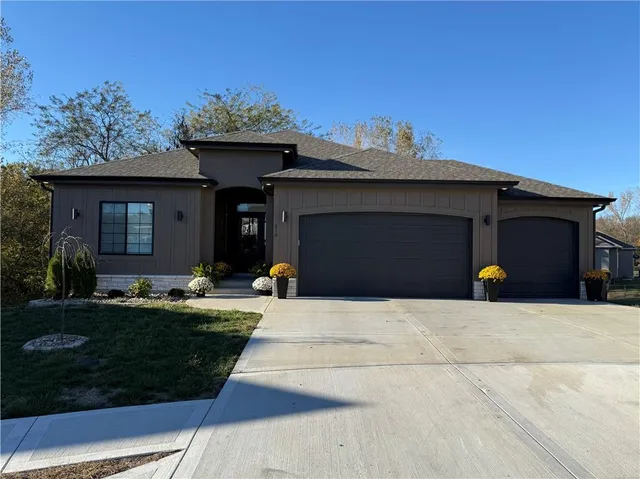 $475,000 | 610 Caitlin Court, Excelsior Springs, MO 64024