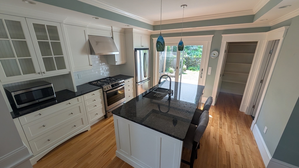 133 Elmwood Road, Unit 2 Swampscott, MA 01907 - Photo 5 of 32