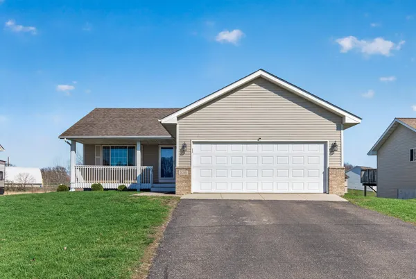 $330,000 | 106 Summerfield Drive, Waverly, MN 55390