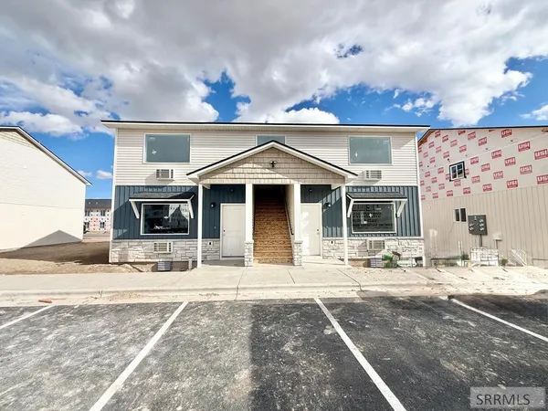 $624,900 | 5405 Park Lawn Drive, Unit 111, Chubbuck, ID 83202