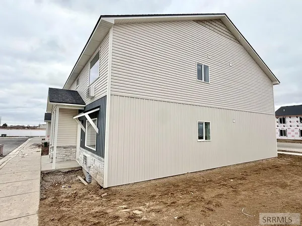 $624,900 | 5405 Park Lawn Drive, Unit 111, Chubbuck, ID 83202